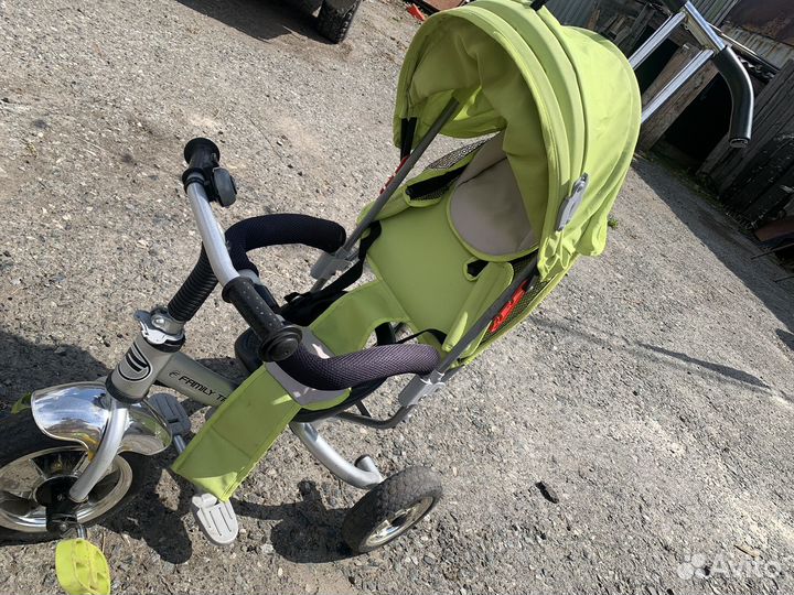Прогулочная коляска