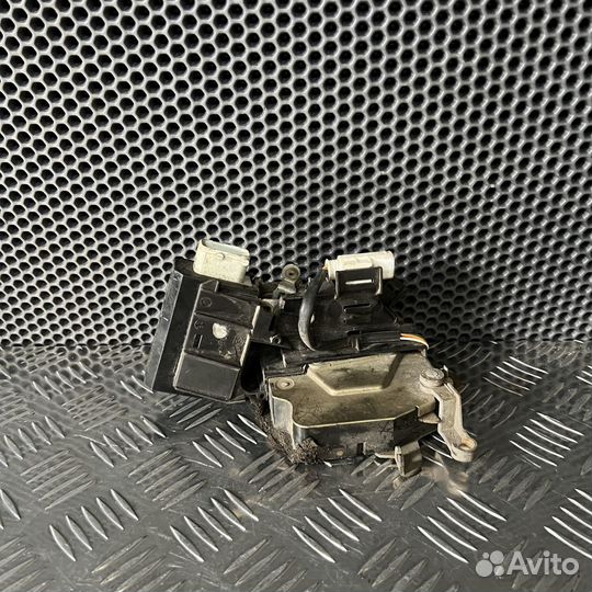 Замок двери BMW 7 серия