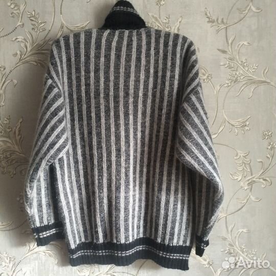 Свитер мужской