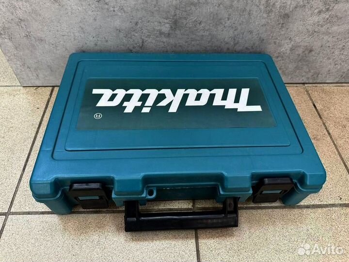 Перфоратор Makita HR 2470