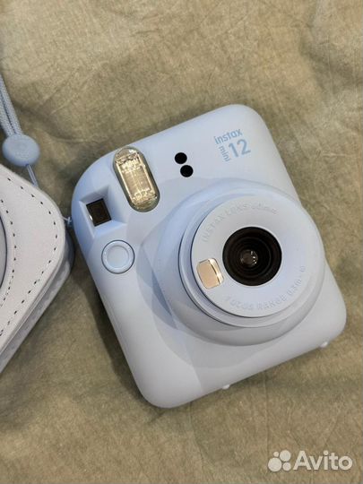 Instax mini 12 с чехлом