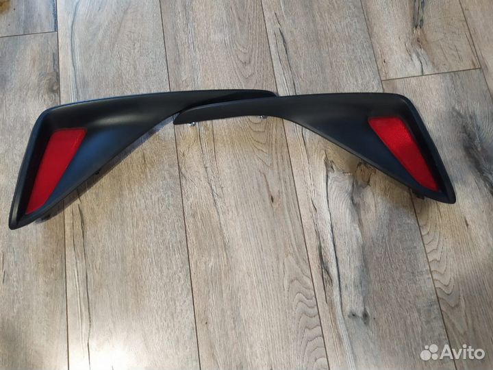 Катафоты в задний бампер toyota CH-R