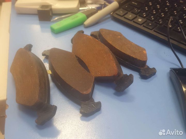 Колодки передние новые ориг Ford Fiesta 3 89-97