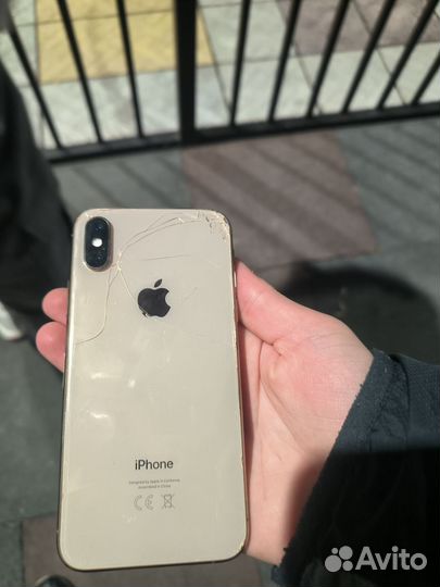 iPhone Xs, 64 ГБ