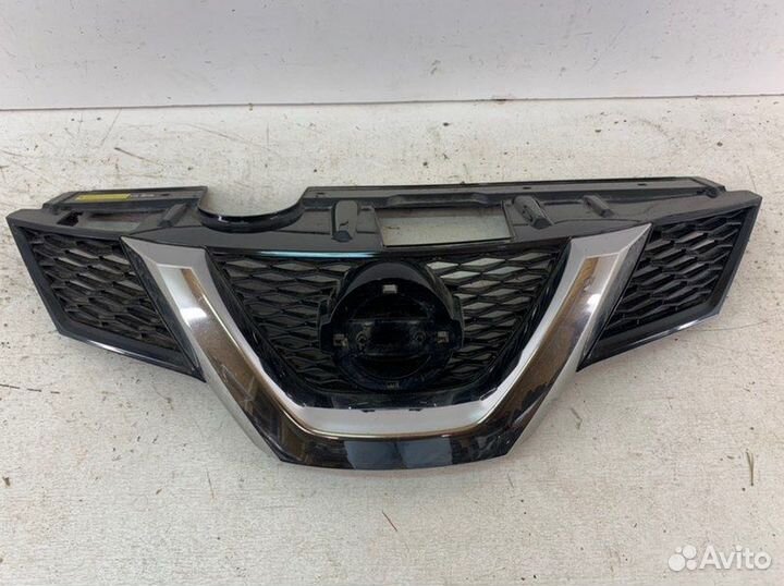 Решетка радиатора Nissan X-Trail T32 2014