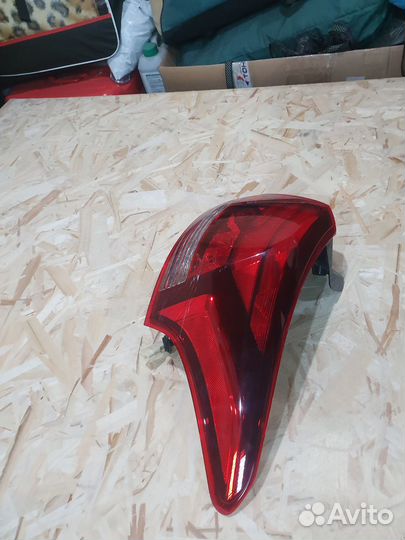 Фара mitsubishi outlander