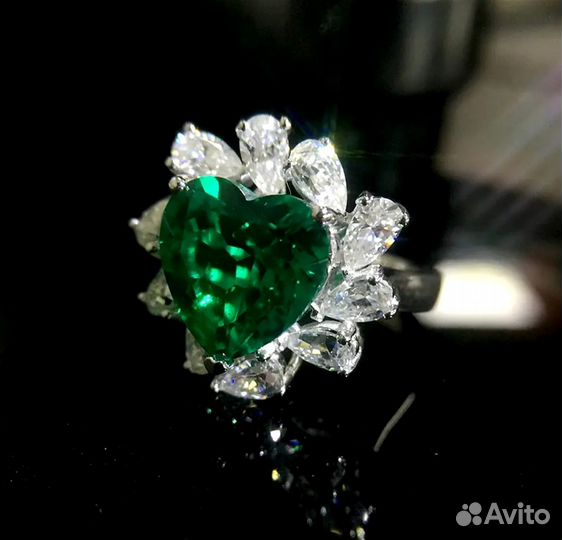 Кольцо и серьги серебро 925 пробы с изумрудами