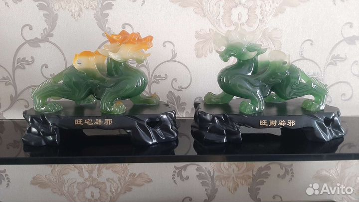 Драконы из нефрита