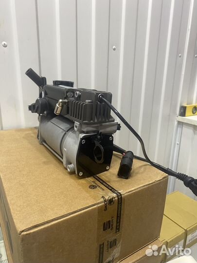 Компрессор пневмоподвески VW Audi Porsche