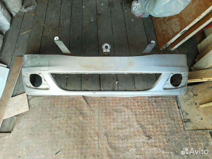 Бампер на renault logan