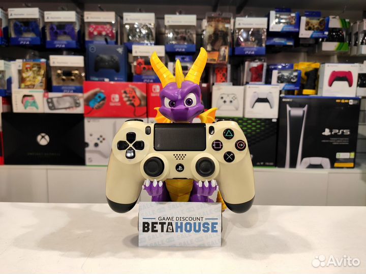 Джойстик PS4 последней ревизии, кремовый