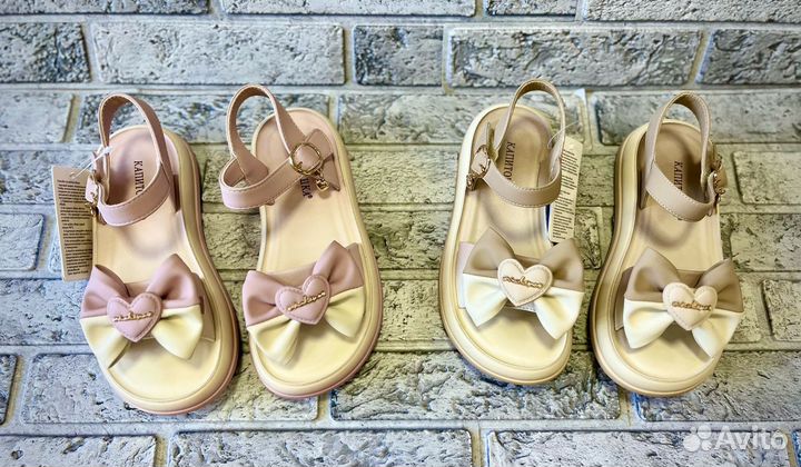 Сандалии для девочки