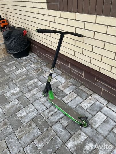 Трюковой самокат mongoose