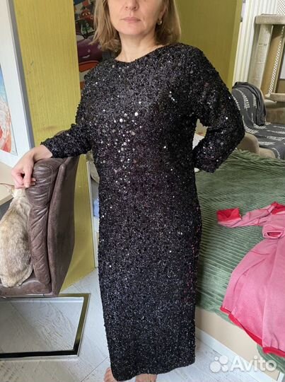 Нарядное вечернее платье в паййетках