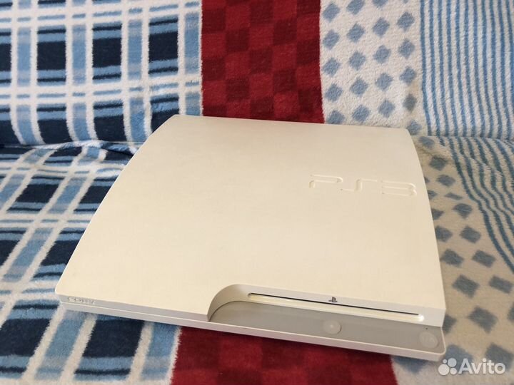 Sony PS3 Slim White 750 Gb + 140 игр и 2 джойстика