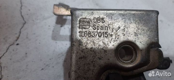 Замок двери seat toledo передняя левая 1l0837015