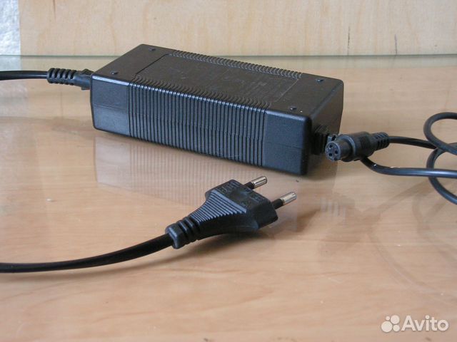 Зарядное устройство для электросамоката Kugoo S3