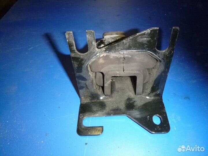 Опора кпп левая renault logan II 2014
