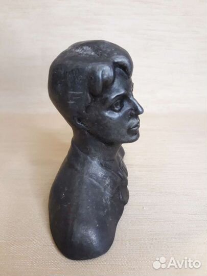 Бюст С.Есенин