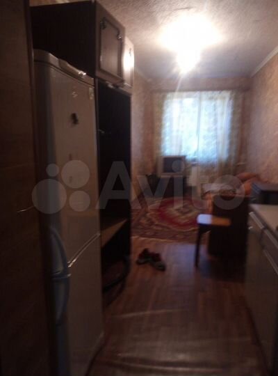 Комната 14 м² в 5-к., 1/3 эт.