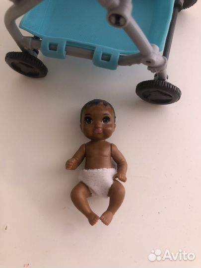 Ребенок с коляской barbi