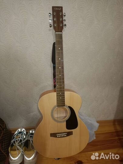 Акустическая гитара