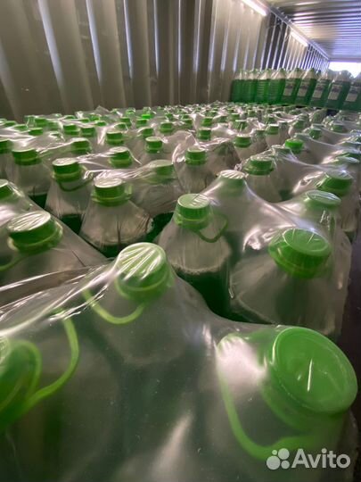 Омывашка зелёная, жёлтая крышка