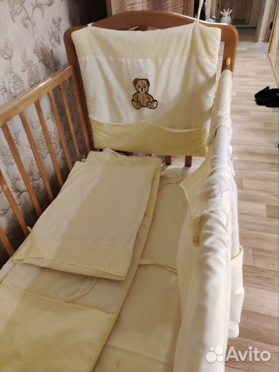 Бортики в детскую кроватку с постельным бельём