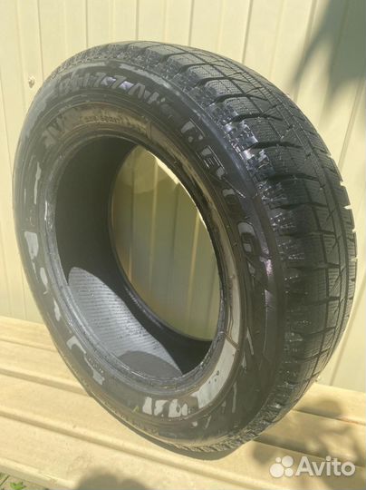 Bridgestone Blizzak Revo GZ 225/60 R17
