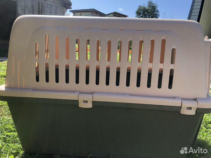 Контейнер для транспортировки средних собак весом