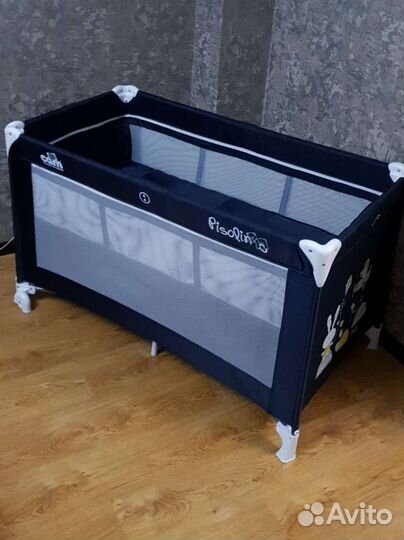 Манеж, кровать