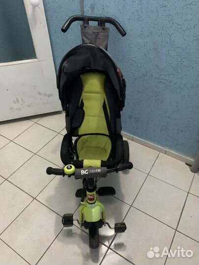 Трехколесный велосипед