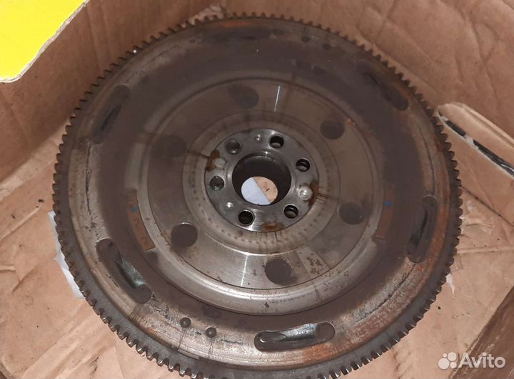 Маховик и корзина сцепления Амарок. б/у