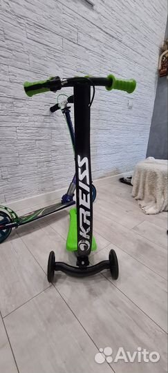 Самокат детский трехколесный сосветящимисяколесами