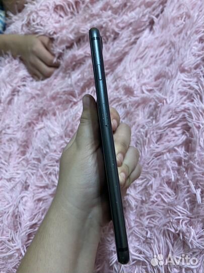 Телефон iPhone 8 plus