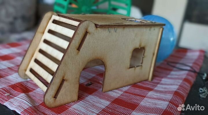 Домик для хомяка, колесо и шар прогулочный