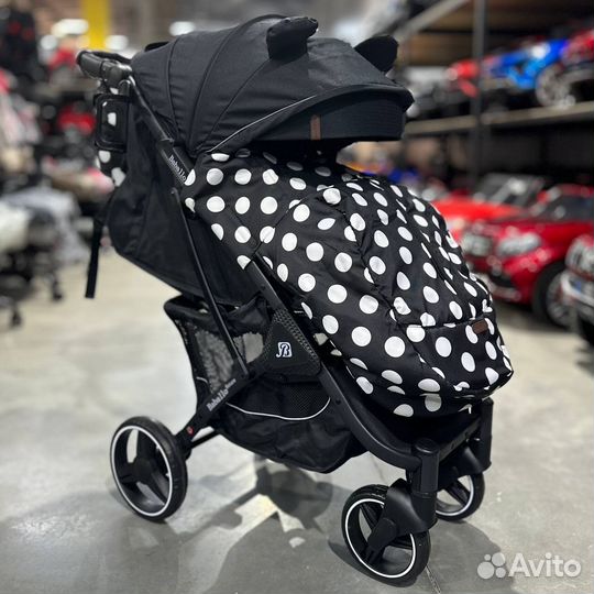 Прогулочная коляска новая