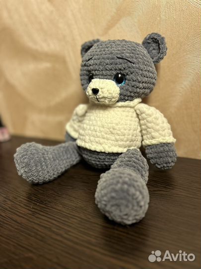 Плюшевый мишка вязаный