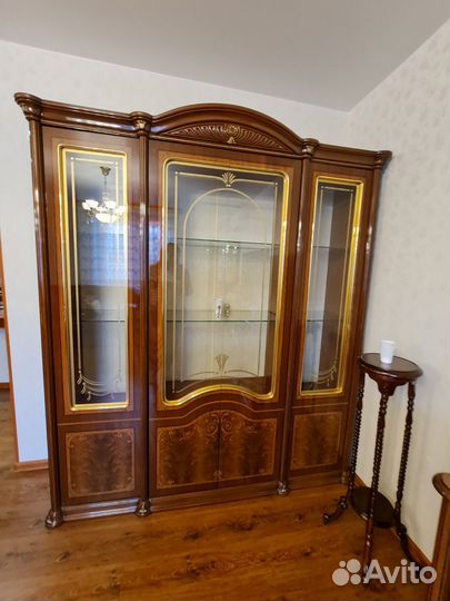 Буфет сервант шкаф витрина