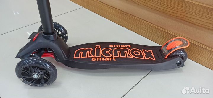 Самокат трехколесный sitis Micmax Smart черный