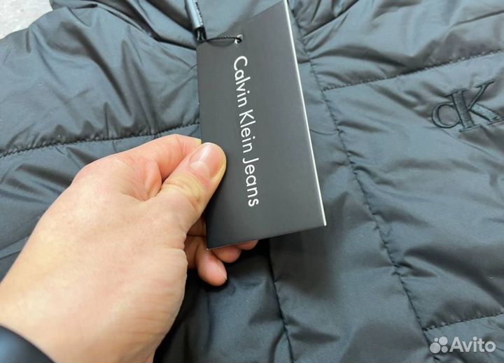 Демисезонные куртки Armani стильные