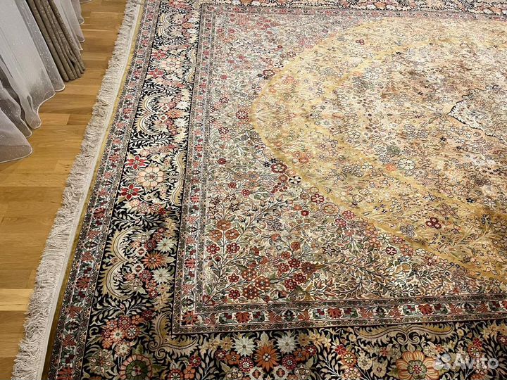 Шелковый ковер