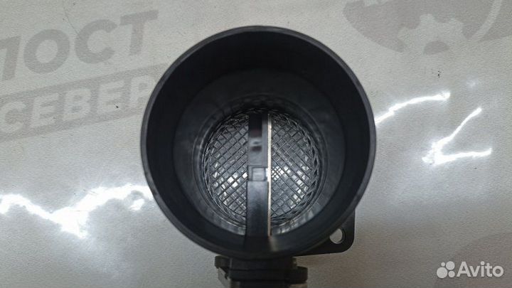 Расходомер воздуха (массметр) Volkswagen Tiguan