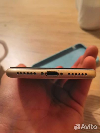 Телефон iPhone 7