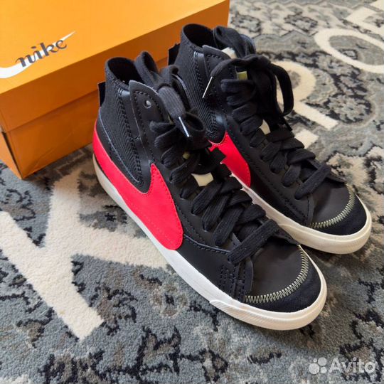 Nike Blazer Mid 77 Jumbo