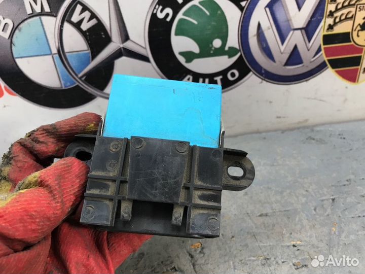 Блок управления топливным насосом Audi Q3 8U 1