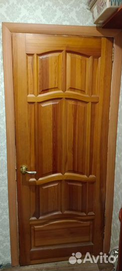 Дверь входная деревянная