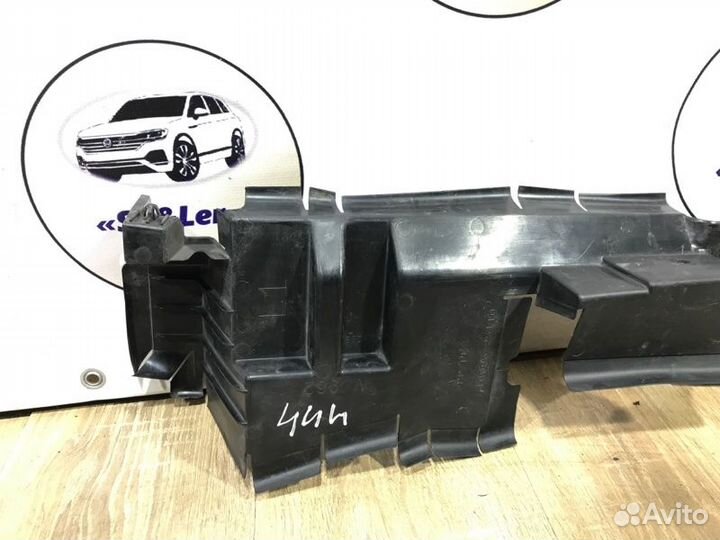 Дефлектор радиатора левый Toyota Rav 4 V A50