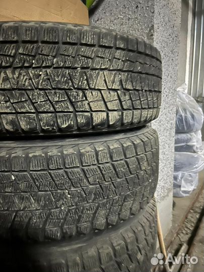 Bridgestone Blizzak DM-V1 225/65 R17