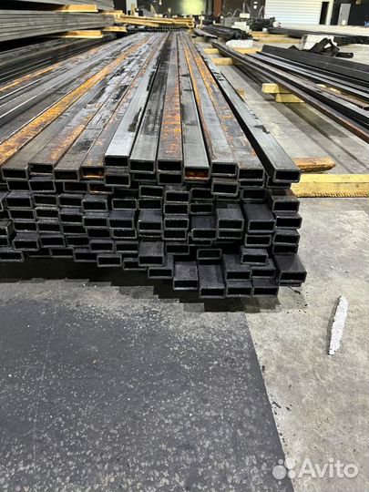 Труба профильная 40x20x2